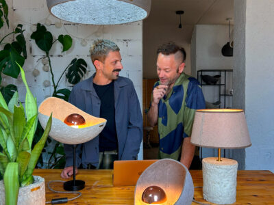 Tonći i Krešo iz [ kutnakvadrat ] uz svoje nove lampe